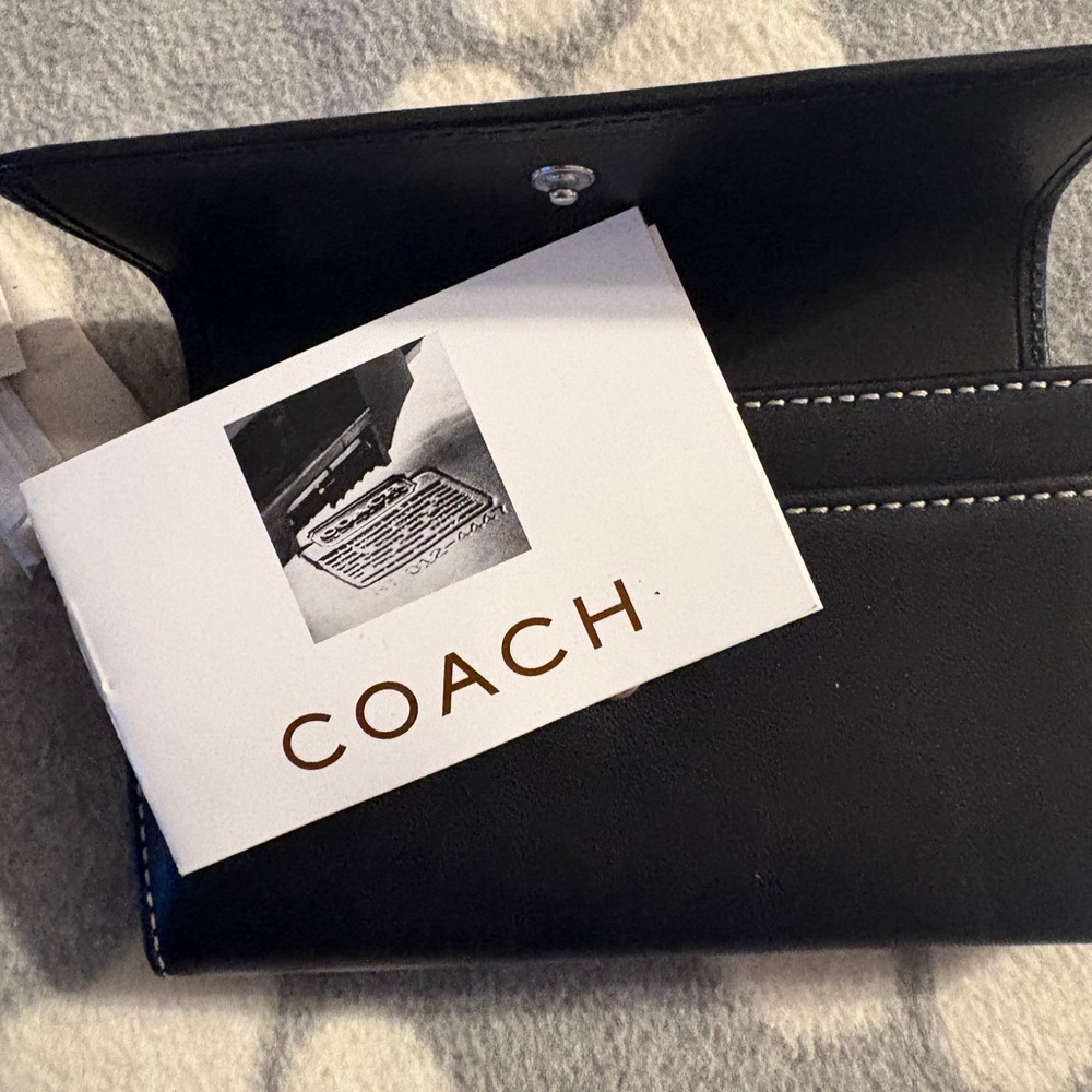 Coach Leatherware Black Leather Compact Wallet – New Without Tags - Picture 3 of 5
